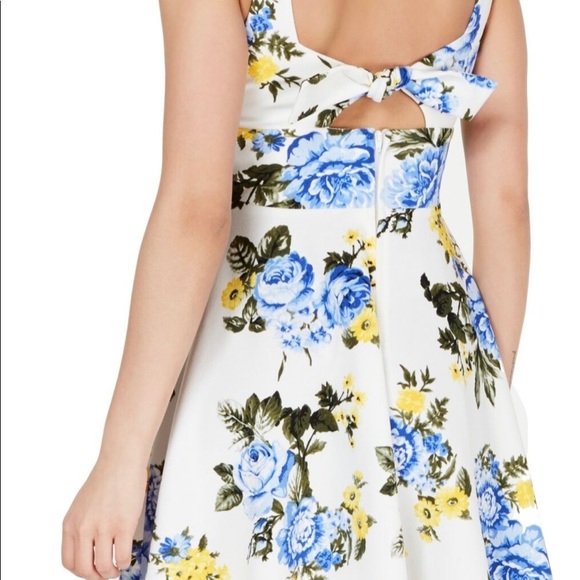 B. Darlin Dress Square Neck Floral Fit & Flare Dress Size Juniors 5/6 - Picture 2 of 8